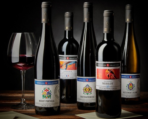 Etiketa privátní značky vín řetězce Albert získala Red Dot